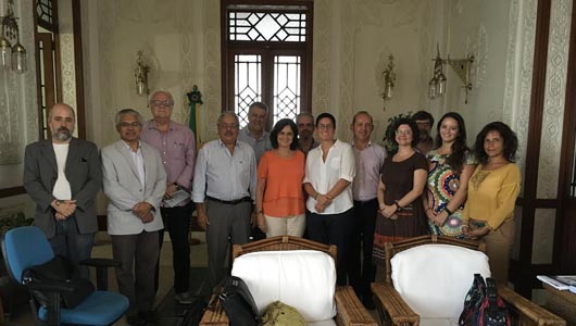 Encontro em Manguinhos reuniu representantes das duas instituições (Foto: Mario Camelo/Isags)