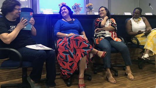 Escritoras Cynthia Magluta, Paula Ferraz e Roberta Tanabe 