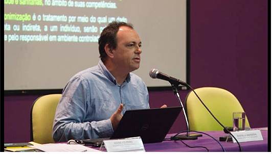 Doneda encerrou a programação do seminário, apresentando os impactos da lei brasileira de proteção de dados pessoais sobre a área de pesquisa