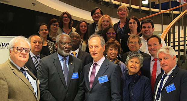 Foto dos membros da Comissão