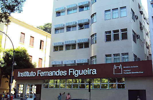 Imagem da fachada do IFF