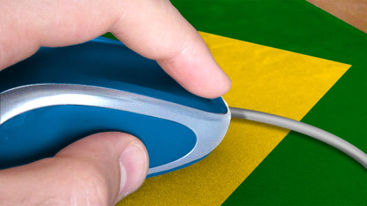 Mouse corre sobre a bandeira do Brasil