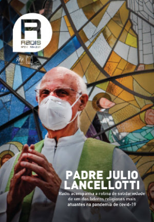Padre Julio Lancellotti na capa da revista Radis