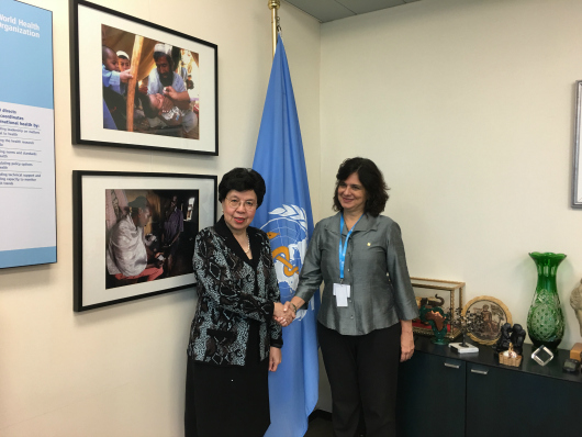 Nísia Trindade Lima meets Margaret Chan in Geneve